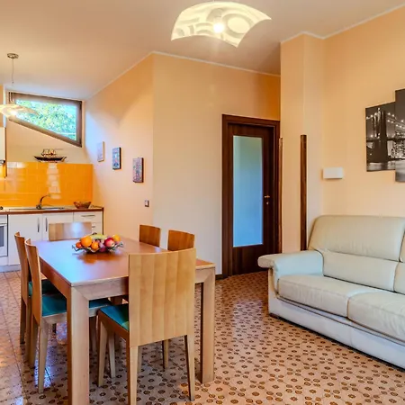 Semesterbostad Casa Savina By Interhome Dervio